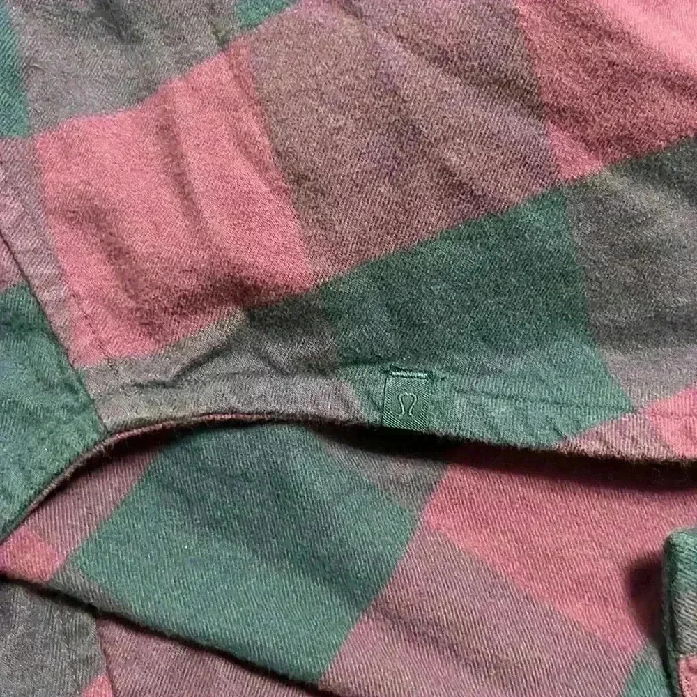 Lululemon Full Day Ahead Shirt
Revive Plaid Night Diver Galactic Grape - Picture 11 of 11